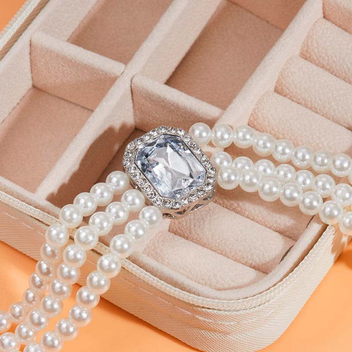 Maxine | Dreireihiger Perlen-Choker mit Kristall