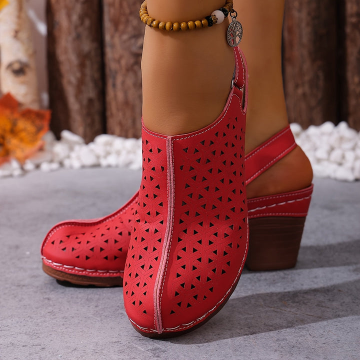 Korae | Absatzsandalen mit verstellbaren Riemen und durchbrochenem Design