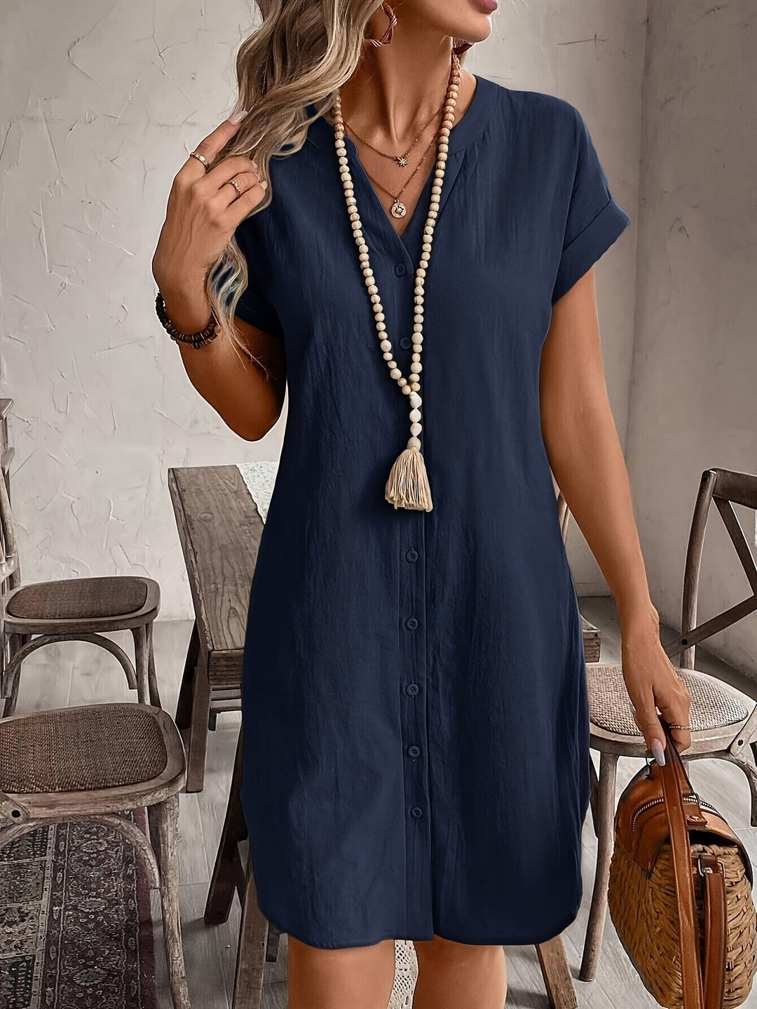 Celine | Lässiges Kleid mit V-Ausschnitt und Knöpfen