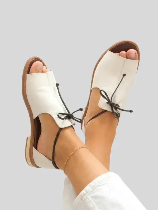 Kylie | Ledersandalen mit verstellbarer Schleife