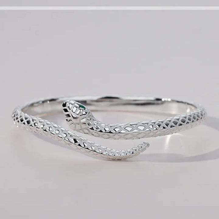 Cynthia | Brazalete de Serpiente con Diseño Vintage y Estilo Elegante