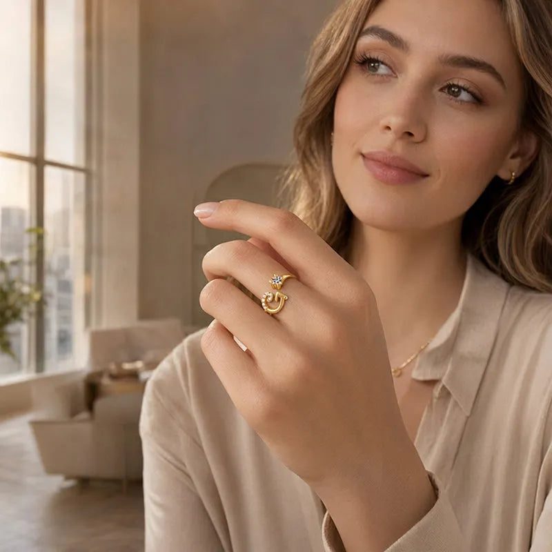 Miranda | Verstellbarer Ring mit Glänzender Initiale