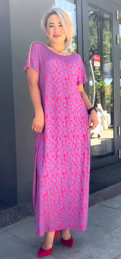 Leni | Rosa und lila Kleid mit floralem Muster und Diamant-Ausschnitt