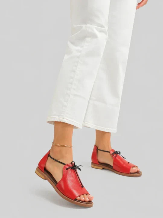 Kylie | Ledersandalen mit verstellbarer Schleife