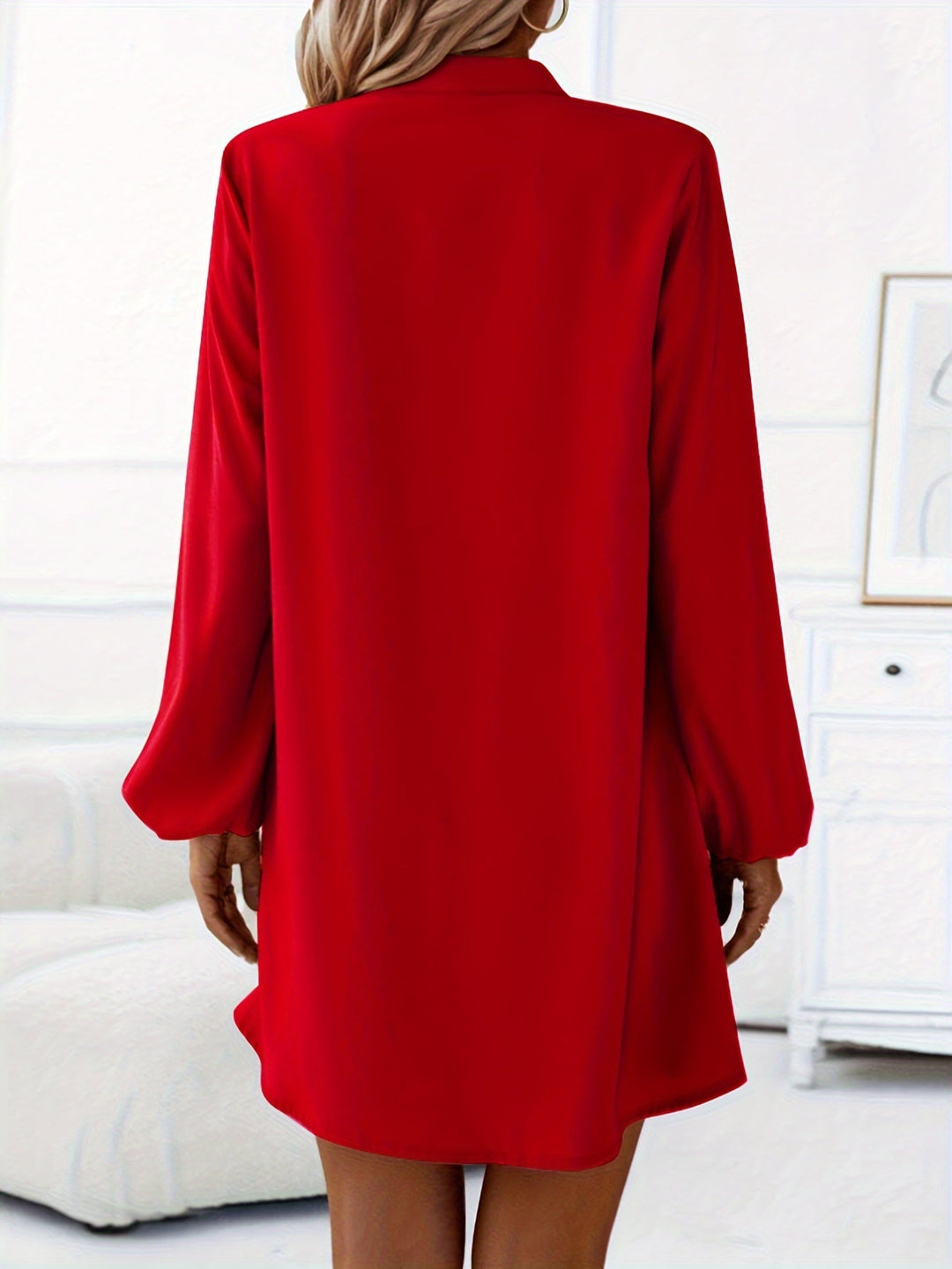 Faria | Elegantes Langarmkleid mit V-Ausschnitt