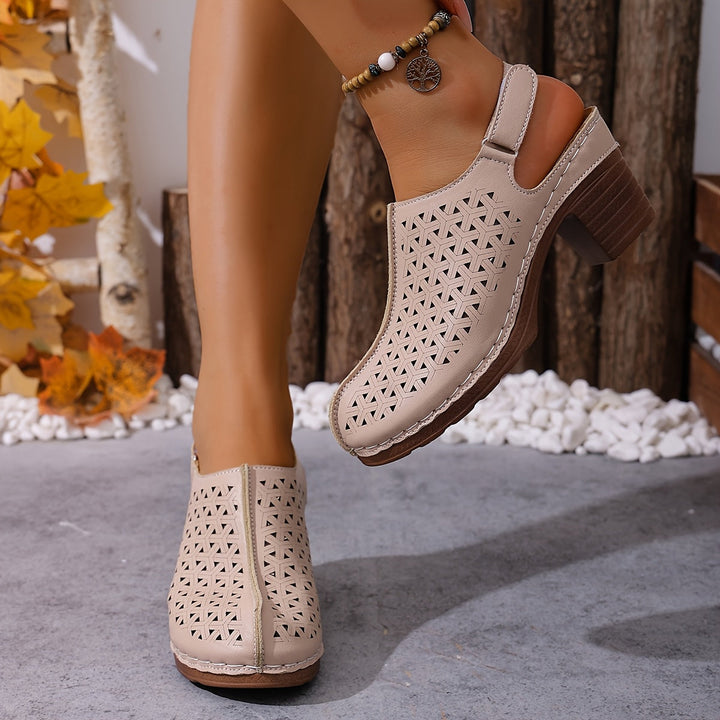 Korae | Absatzsandalen mit verstellbaren Riemen und durchbrochenem Design