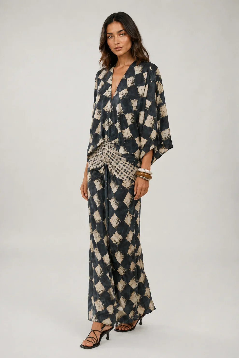 Bethany | Langes Kleid mit Mosaikdruck und Kimonoärmeln