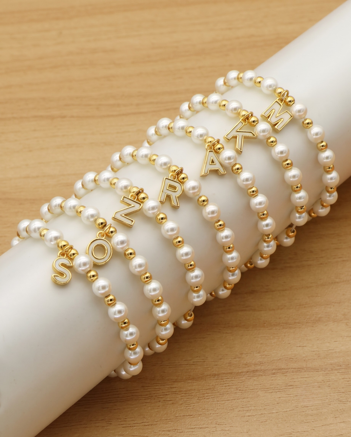 Suzanne | Perlenarmband mit Initiale