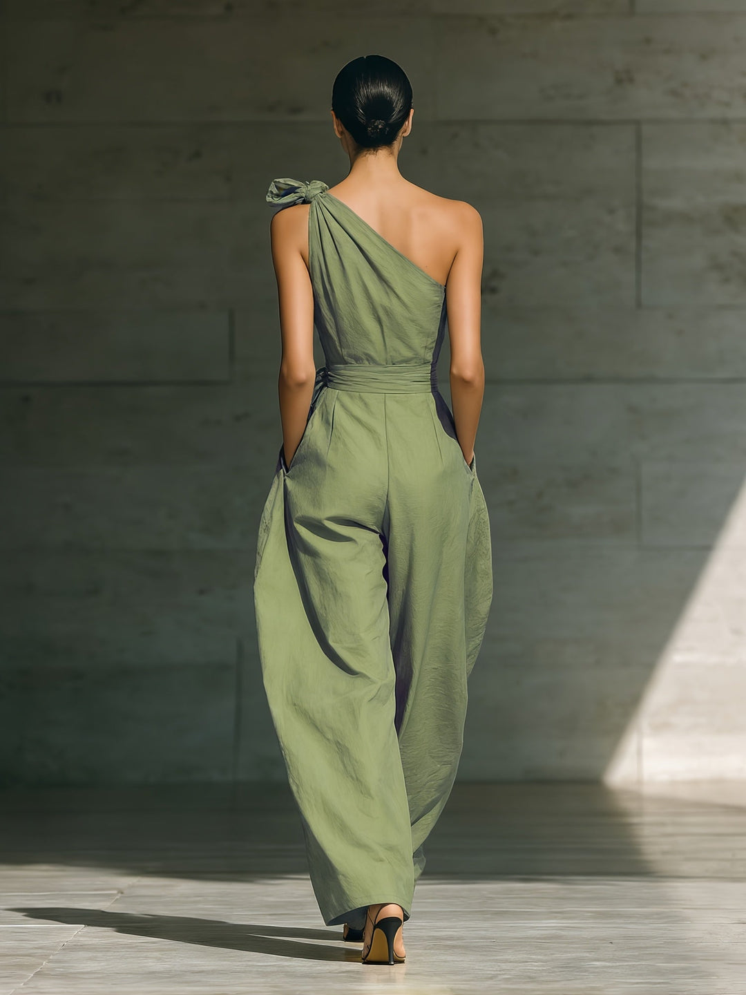 Juveth | Eleganter Ein-Schulter-Jumpsuit mit weitem Bein und definiertem Taillenschnitt