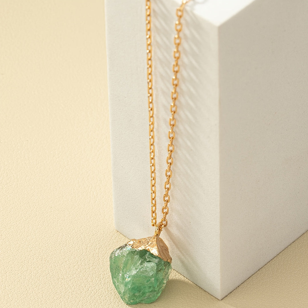 Taria | Minimalistische Halskette mit unregelmäßigem Anhänger aus 14K Gold