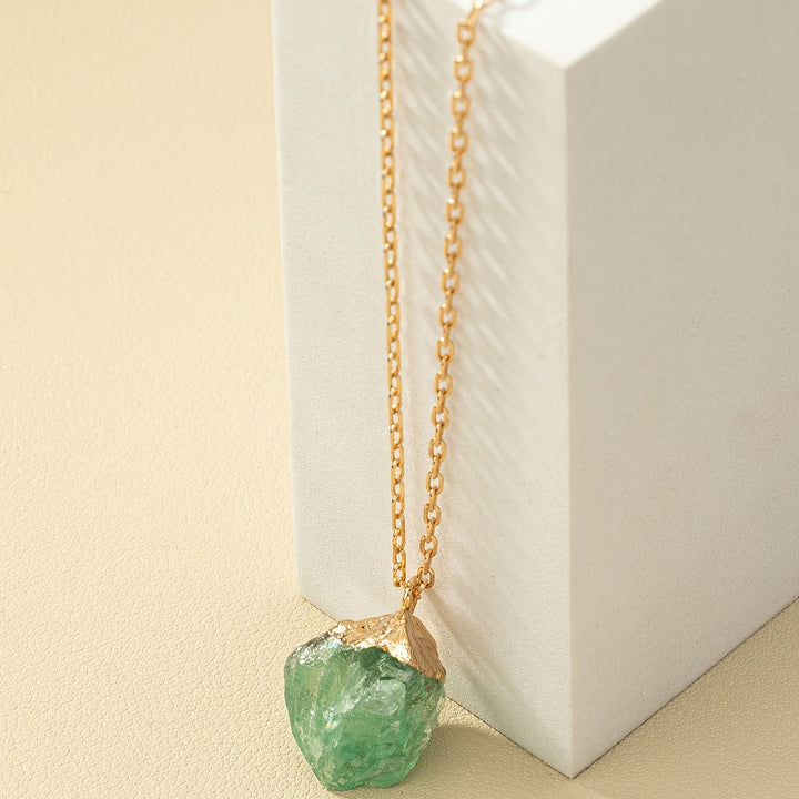 Taria | Minimalistische Halskette mit unregelmäßigem Anhänger aus 14K Gold