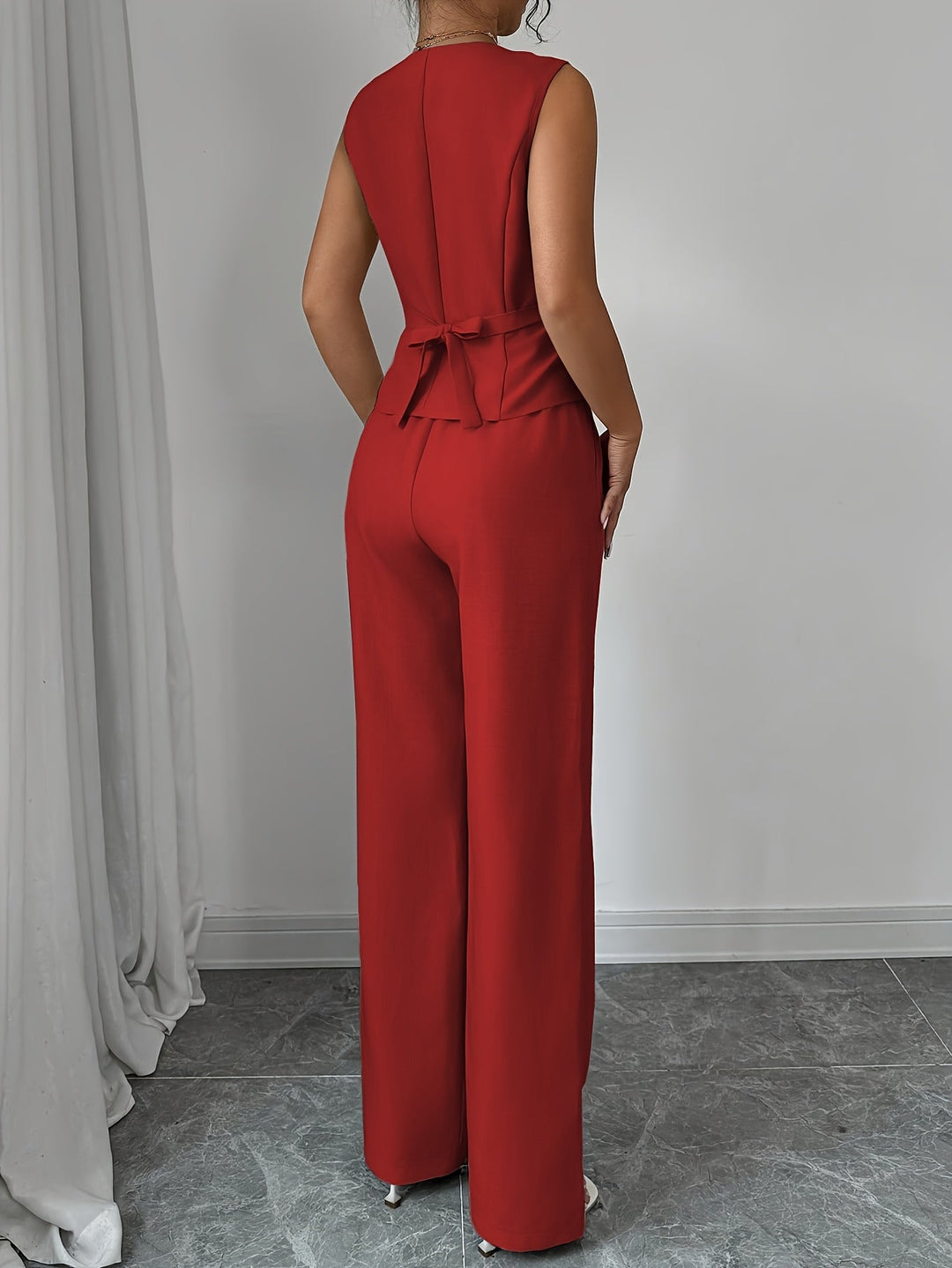 Malia | Elegantes Set aus Weste mit V-Ausschnitt und geraden Hosen