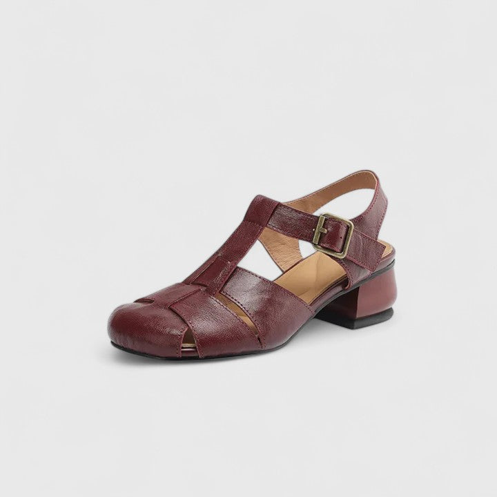 Nessa | Sandale mit Riemen und Schnalle
