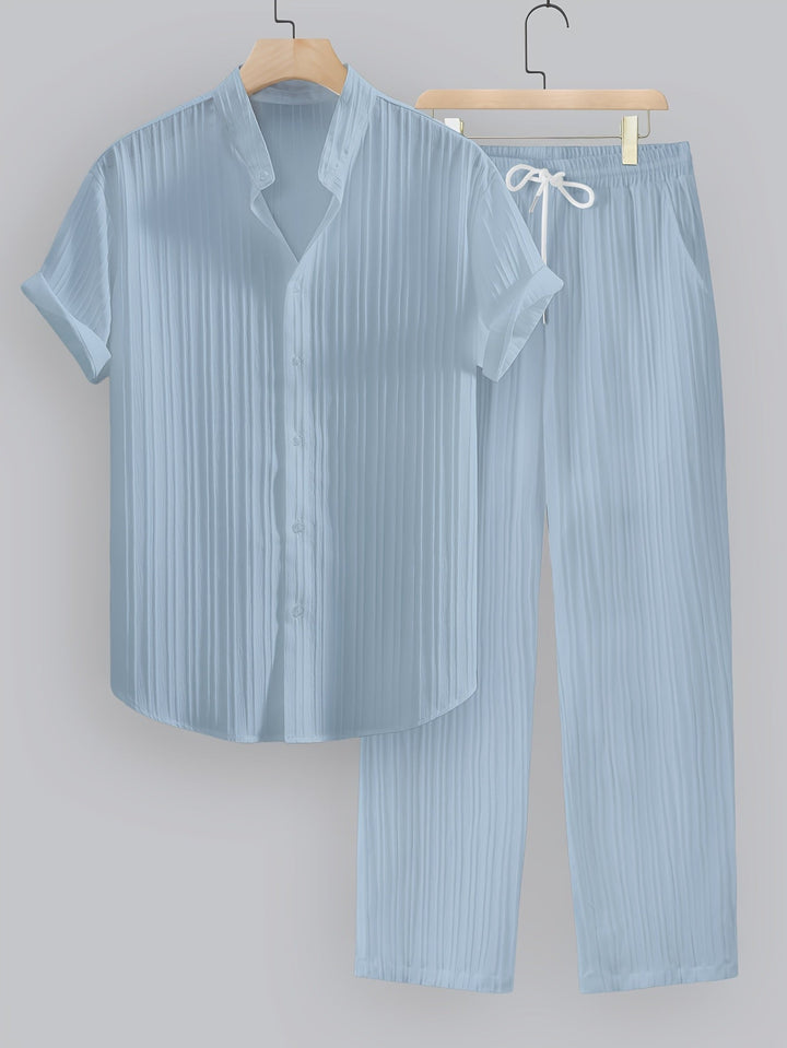 Kavaroq | Sommeroutfit für Herren mit Mao-Kragenhemd und Hose mit Kordelzug