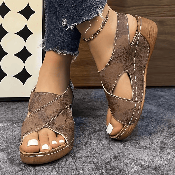 Mackenzie | Bequeme Wedge-Sandalen mit Klettverschluss
