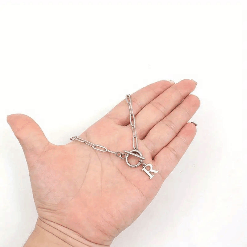 Ganelle | Moderne Paperclip Initialien Halskette