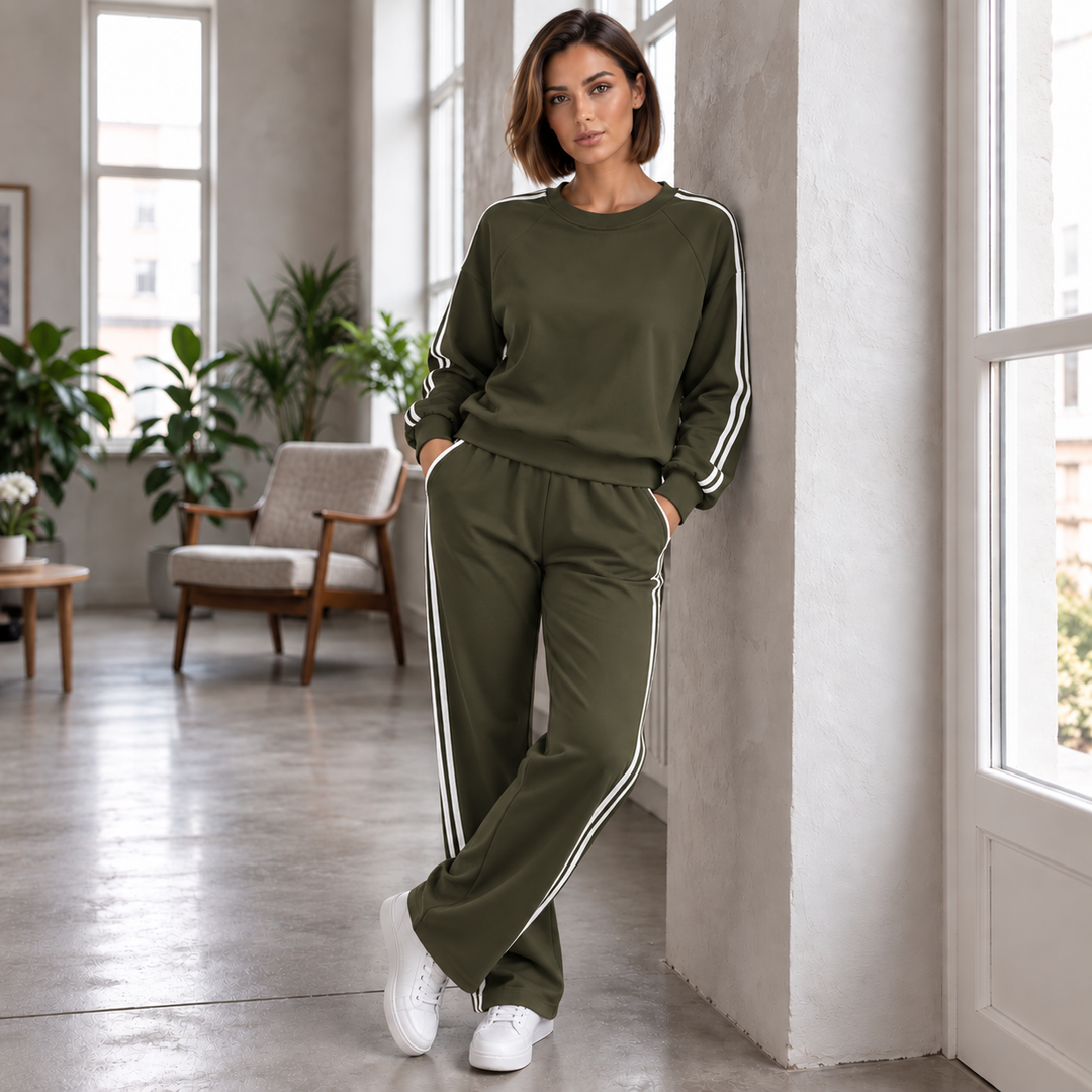Dominique | Sportanzug mit Sweatshirt und gestreiften Hosen