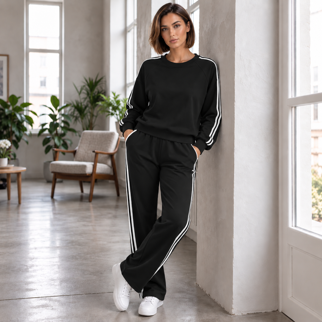 Dominique | Sportanzug mit Sweatshirt und gestreiften Hosen