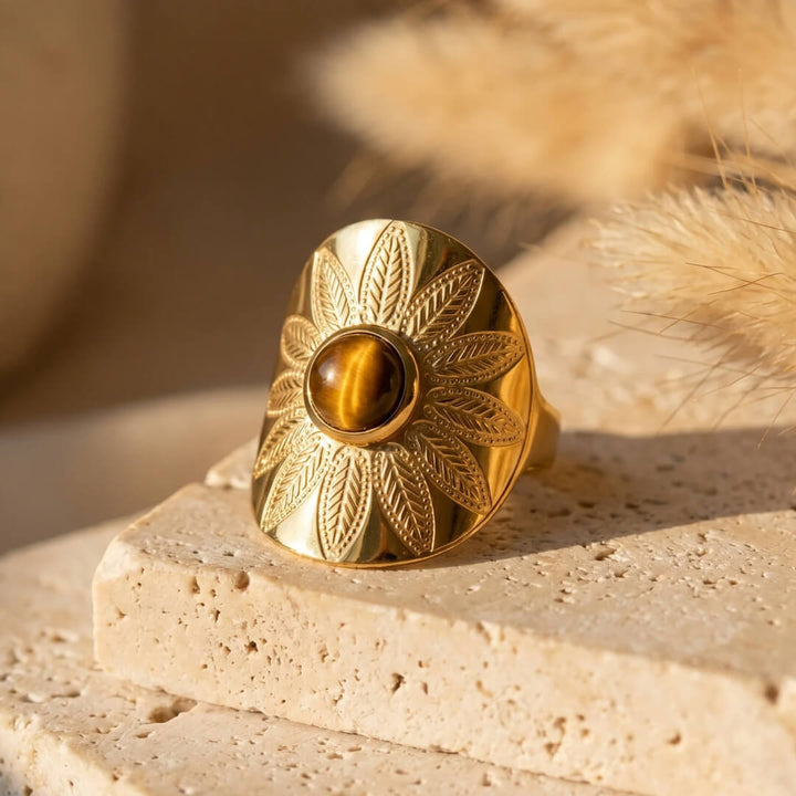 Leah | Mandala-Ring mit Tigerauge und schützendem Design