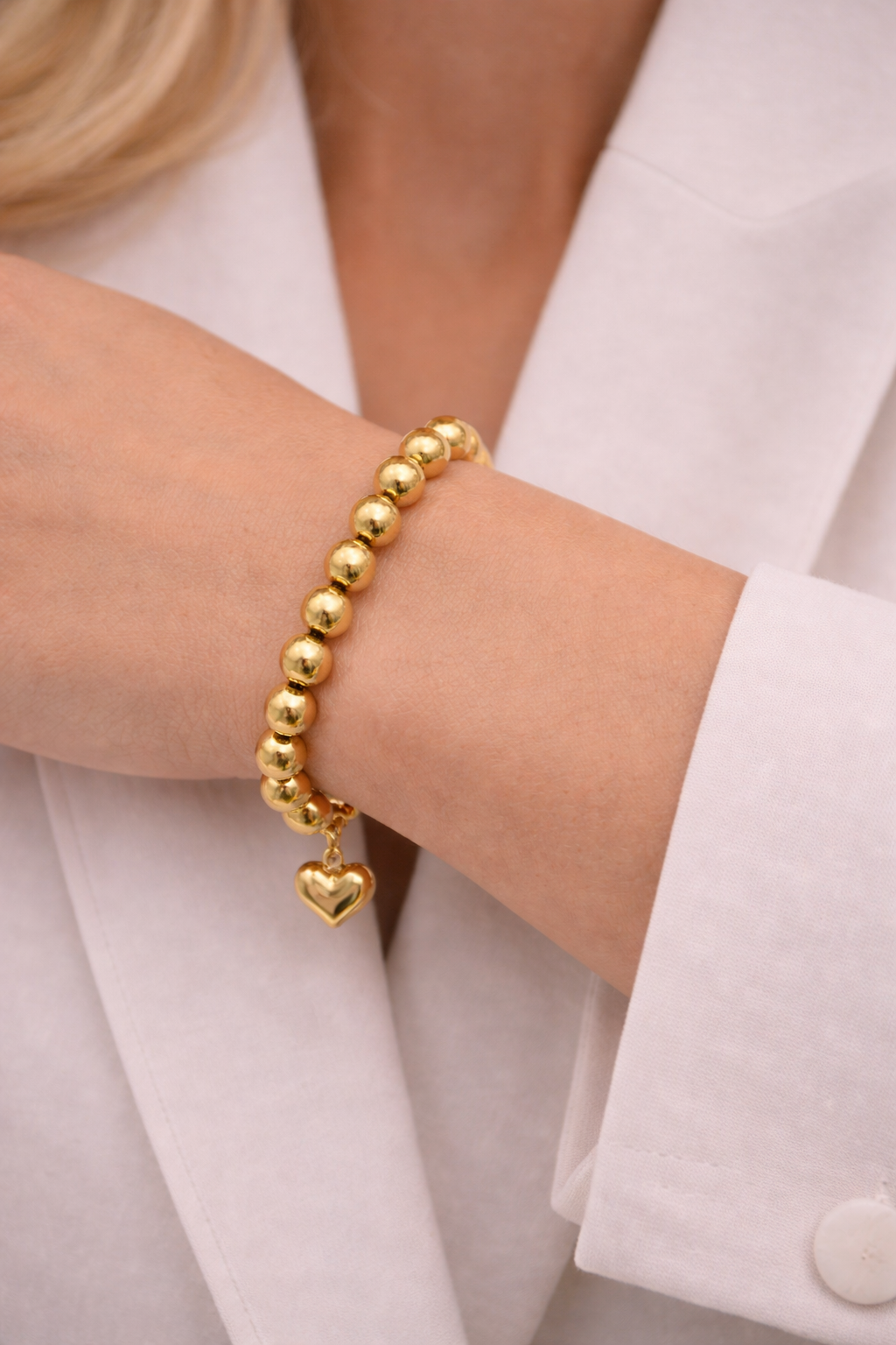 Zinnara | Goldenes Perlenarmband mit Herz