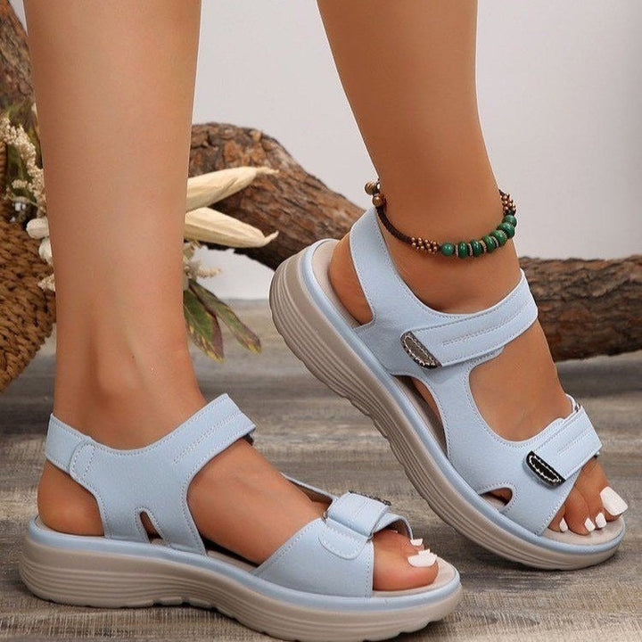 Cassandra | Bequeme Sandalen mit verstellbarem Klettverschluss