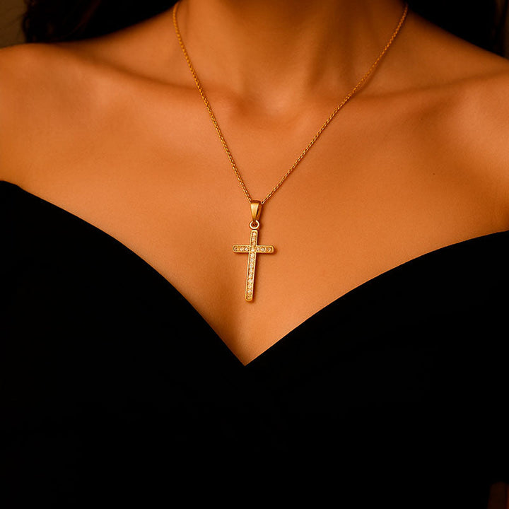 Delphine | Minimalistisches goldenes Kreuzhalsband