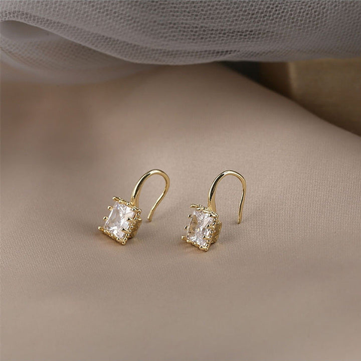Finley | Goldene Ohrringe mit quadratischem Kristall