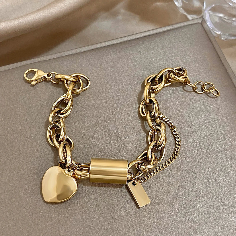 Serenella | Grobgliedriges Kettenarmband mit Herzanhänger