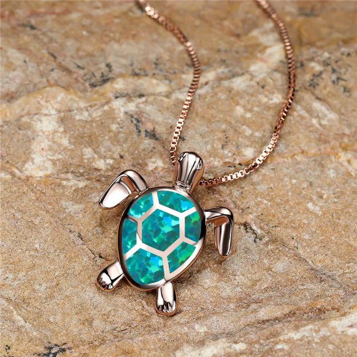 Ella | Halskette mit Schildkröten-Anhänger aus Opal