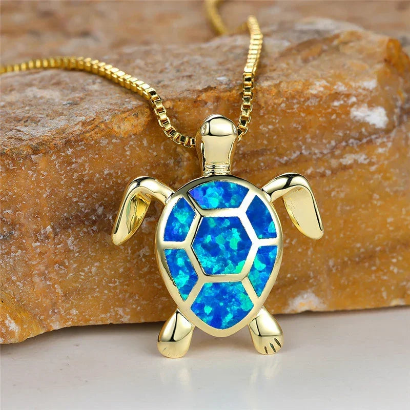 Ella | Halskette mit Schildkröten-Anhänger aus Opal