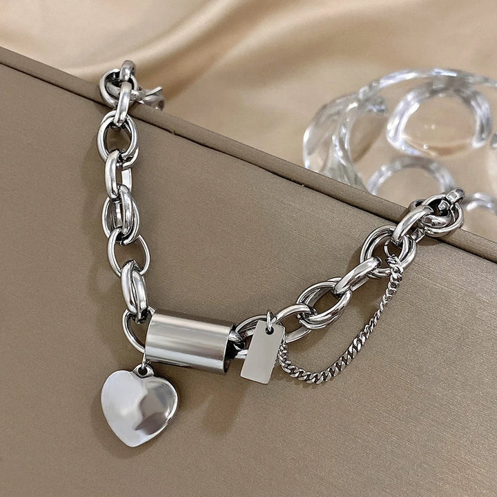 Serenella | Grobgliedriges Kettenarmband mit Herzanhänger