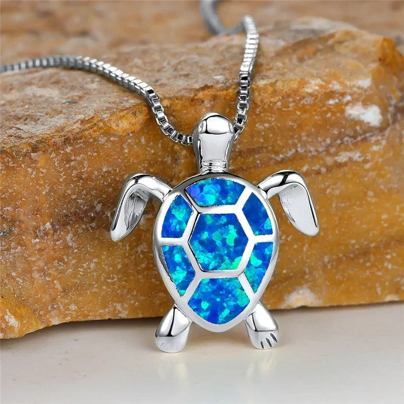 Ella | Halskette mit Schildkröten-Anhänger aus Opal