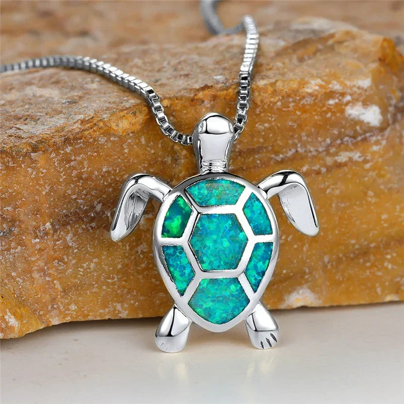 Ella | Halskette mit Schildkröten-Anhänger aus Opal