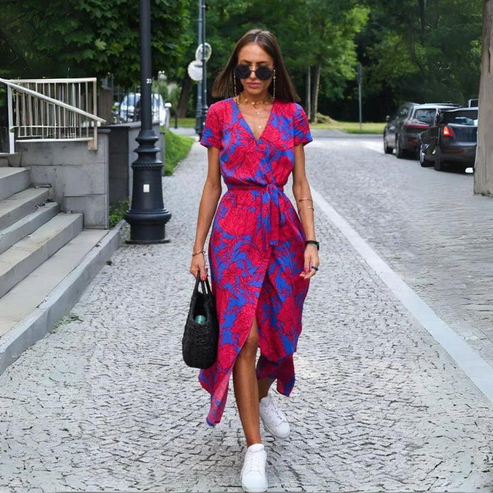 Delia | Elegantes Kleid mit V-Ausschnitt und figurformendem Schnitt