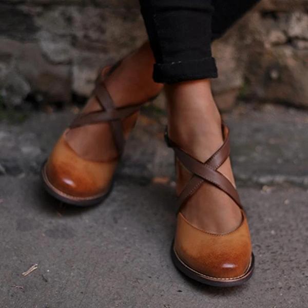 Lauren | Vintage-Quadratabsatzschuhe mit überkreuzten Riemen