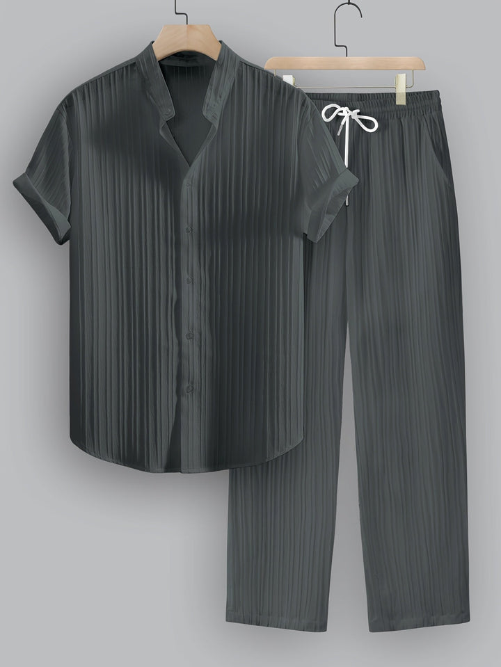 Kavaroq | Sommeroutfit für Herren mit Mao-Kragenhemd und Hose mit Kordelzug