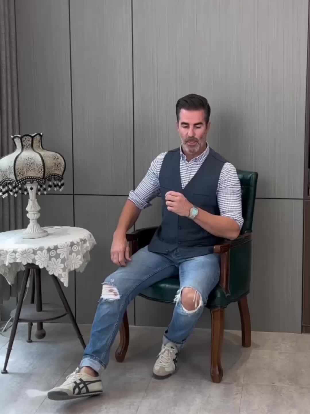 Zoltan | Vintage-Weste mit Fischgrätmuster im klassischen Stil und zeitloser Eleganz