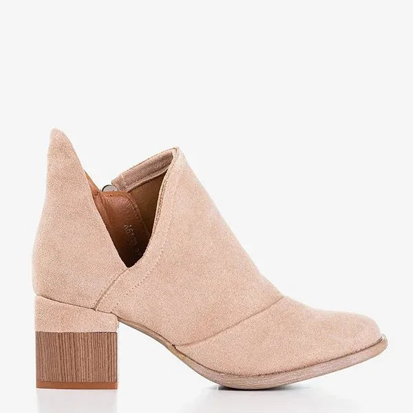 Danielle | Stiefeletten mit Blockabsatz und seitlichen Cut-outs