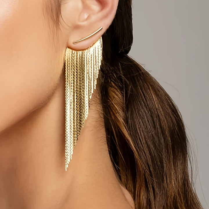Diana | Goldene Ohrringe mit Quasten und Blätter-Design in Cascade