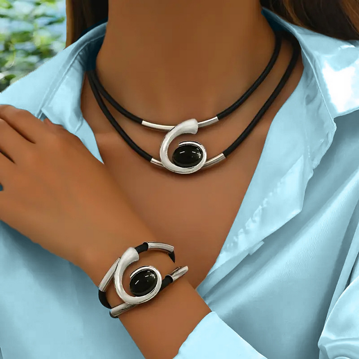 Suri  | Vintage Boho Stil Halskette und Armband Set