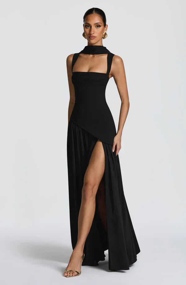 Story | Langes Lackkleid