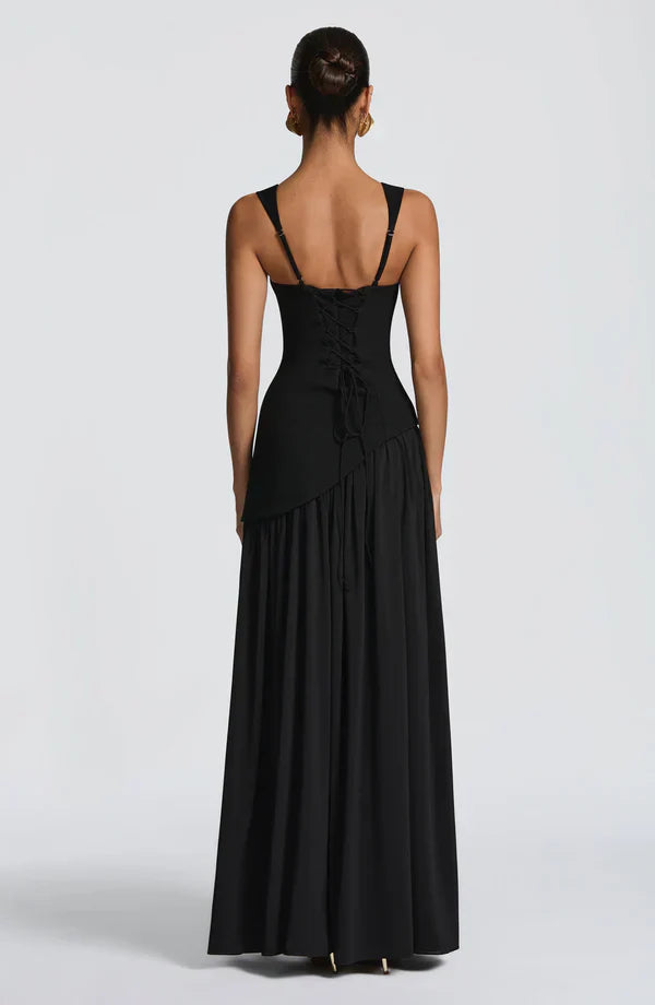 Story | Langes Lackkleid