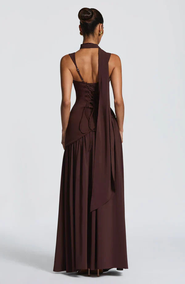 Story | Langes Lackkleid